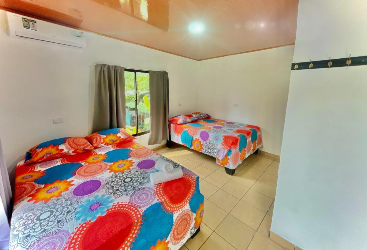 Carey Lodging Tortuguero Εξωτερικό φωτογραφία