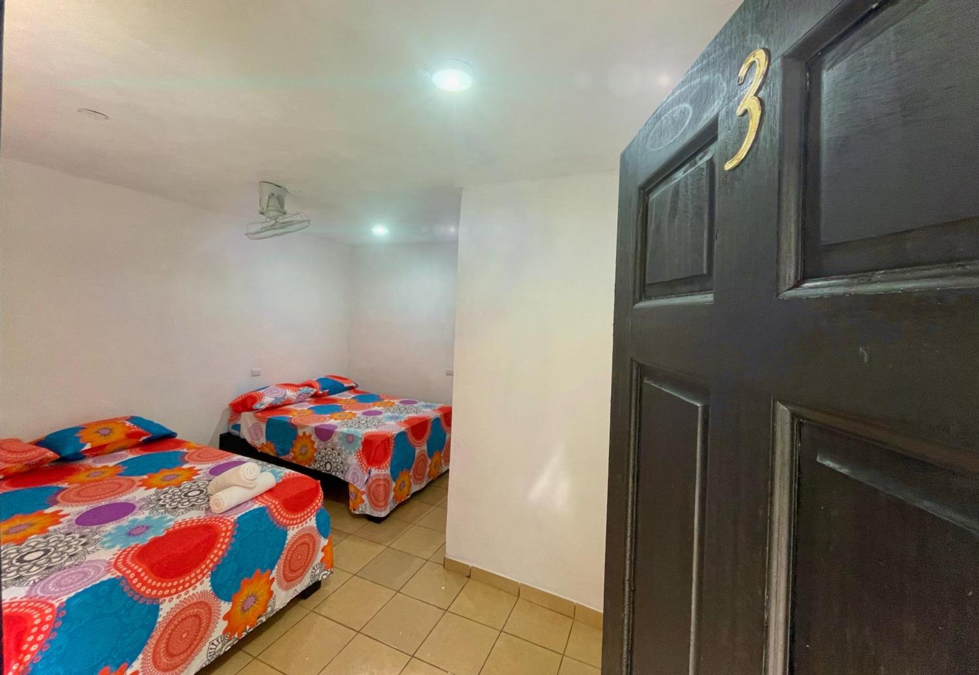 Carey Lodging Tortuguero Εξωτερικό φωτογραφία