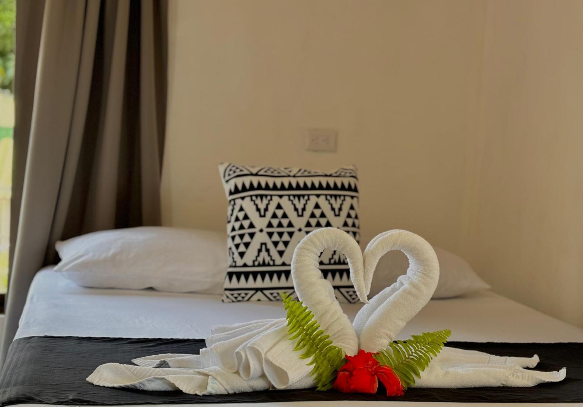 Carey Lodging Tortuguero Εξωτερικό φωτογραφία