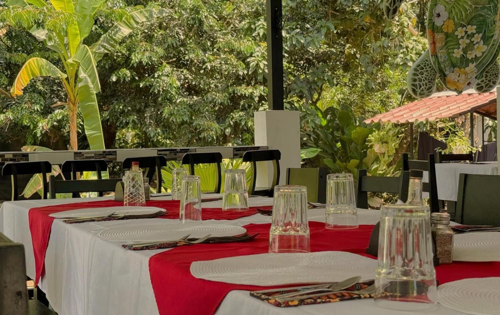 Carey Lodging Tortuguero Εξωτερικό φωτογραφία