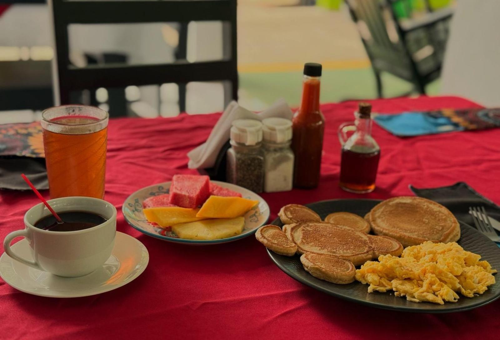 Carey Lodging Tortuguero Εξωτερικό φωτογραφία
